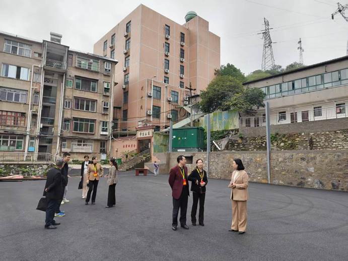 e7e12ef5515253fa81b63698f3f83e58