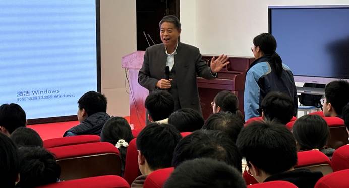 一群人在开会 AI 生成的内容可能不正确。